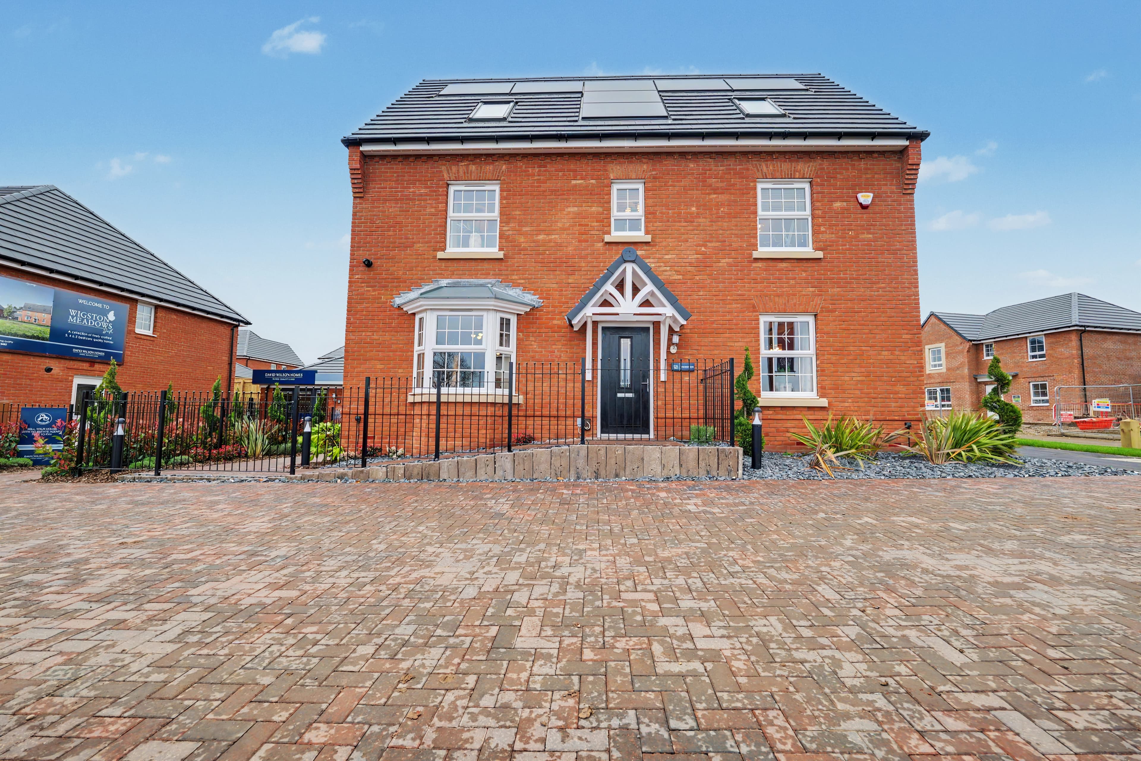 Plot 239 THE MORETON, Wigston Meadows North, Newton Lane, Leicestershire, LE18 - photo 1 of 51