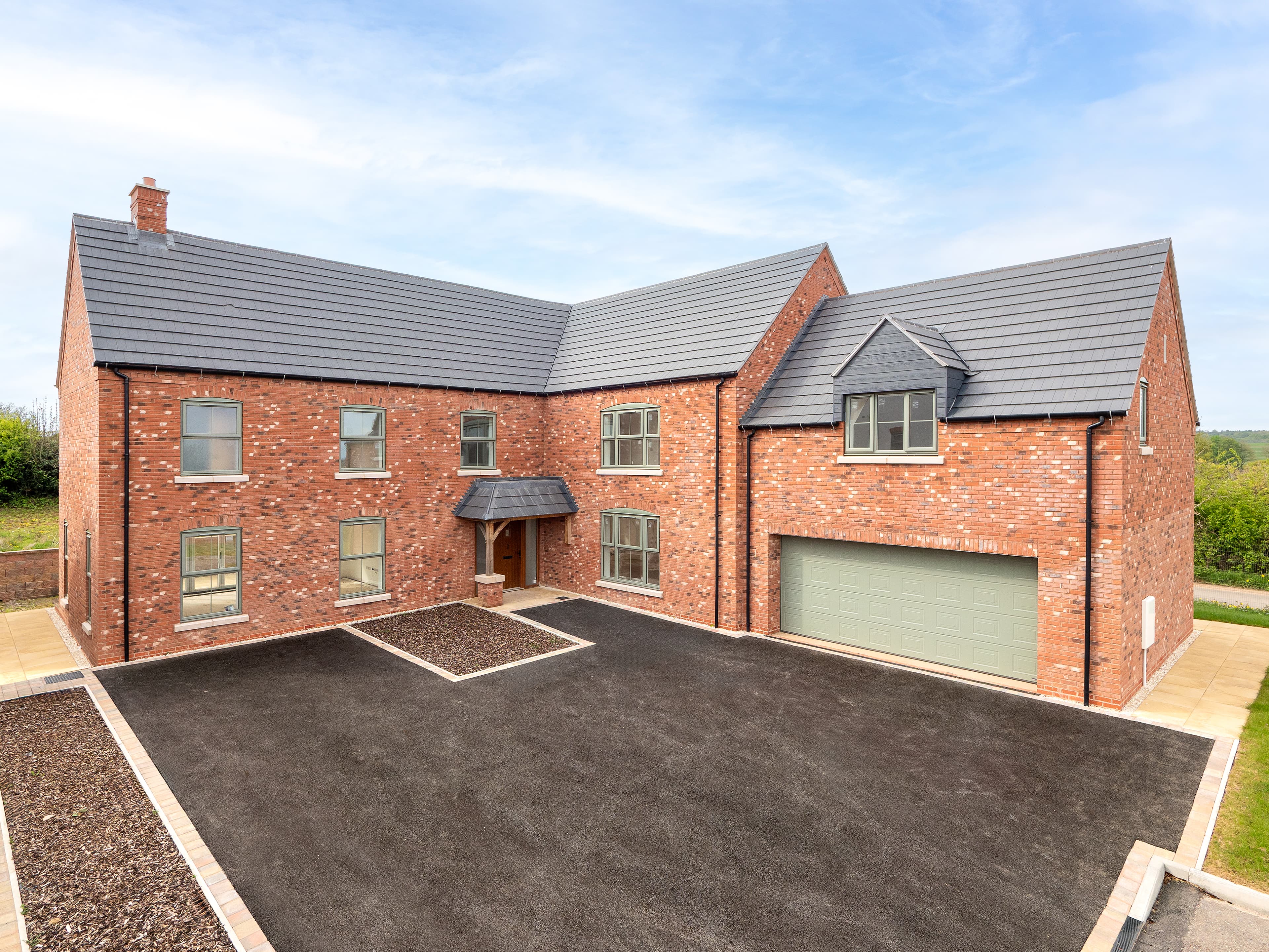 7 The Meadows, School Lane, Galley Common, Nuneaton, CV10 - photo 1 of 28
