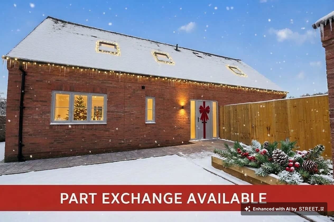 Croft Cottage, High Close Farm, Black Hill, Stratford-Upon-Avon, CV37 - photo 1 of 15